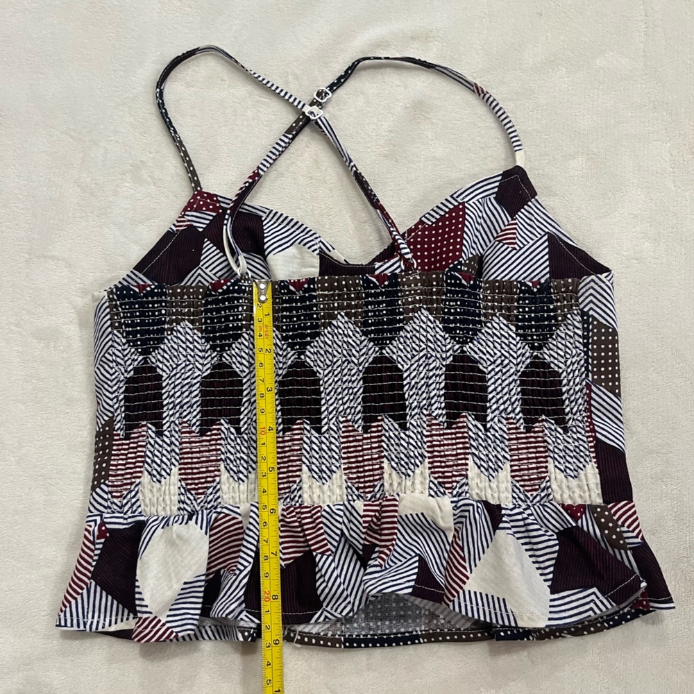 Geometric Patterned Women's Top - image 3